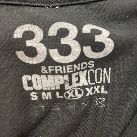 SUKAMII "FRIENDS & FAMILY" Swavorski Complexcon Exclusive T Shirt - Picture 6 of 7